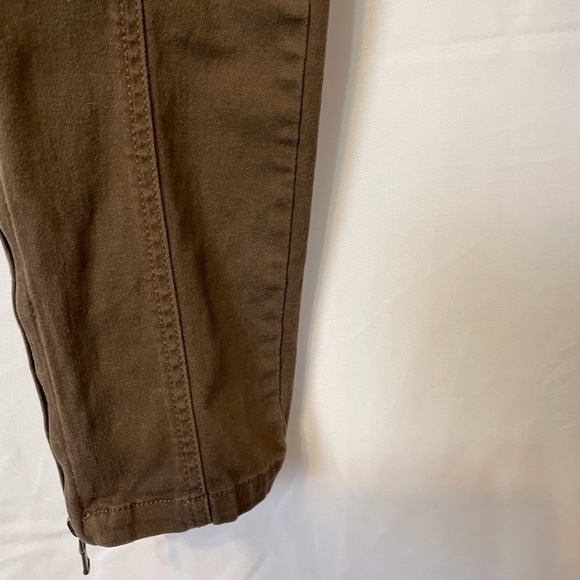 Kenneth Cole Women’s Brown Cargo Pants - Picture 5 of 14